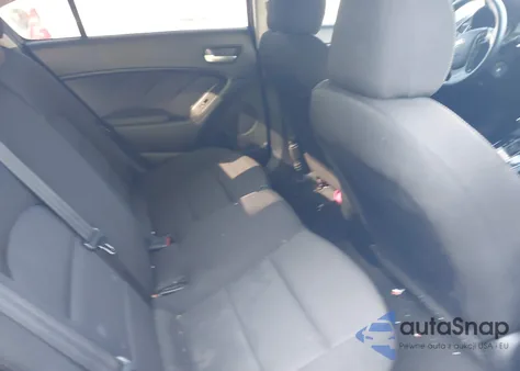 2017 Kia Forte Lx z USA, uszkodzony, nr VIN 3KPFK4A77HE136541